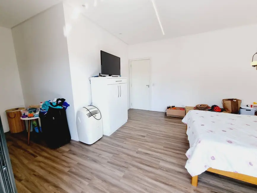 Foto 12 de Casa à venda, 300m2 em Piracangaguá, Taubate - SP