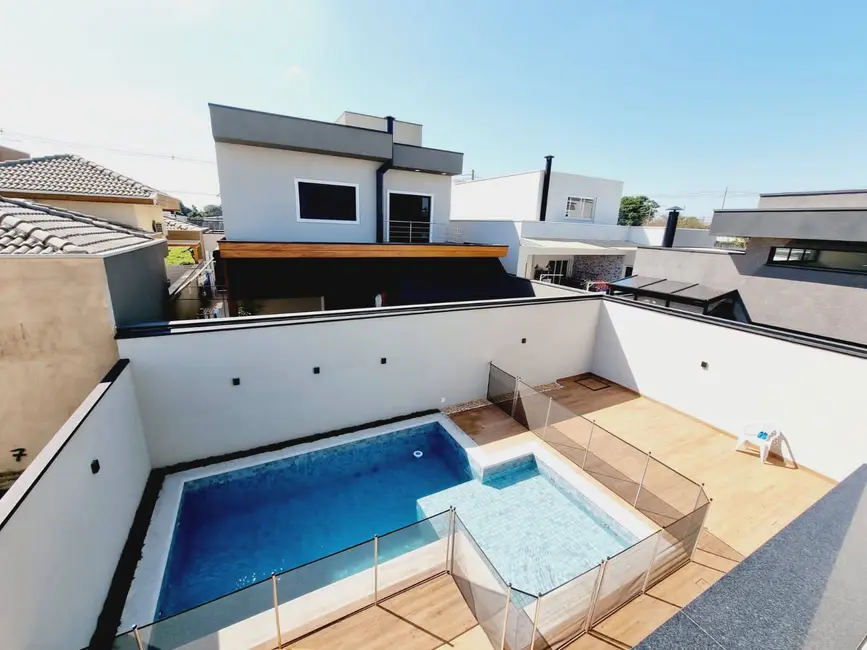 Foto 5 de Casa à venda, 300m2 em Piracangaguá, Taubate - SP