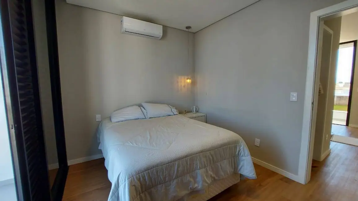 Foto 3 de Casa com 3 quartos à venda e para alugar, 300m2 em Tremembe - SP