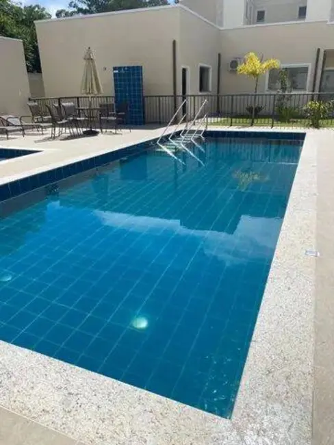 Foto 1 de Apartamento com 2 quartos para alugar, 47m2 em Piracangaguá, Taubate - SP