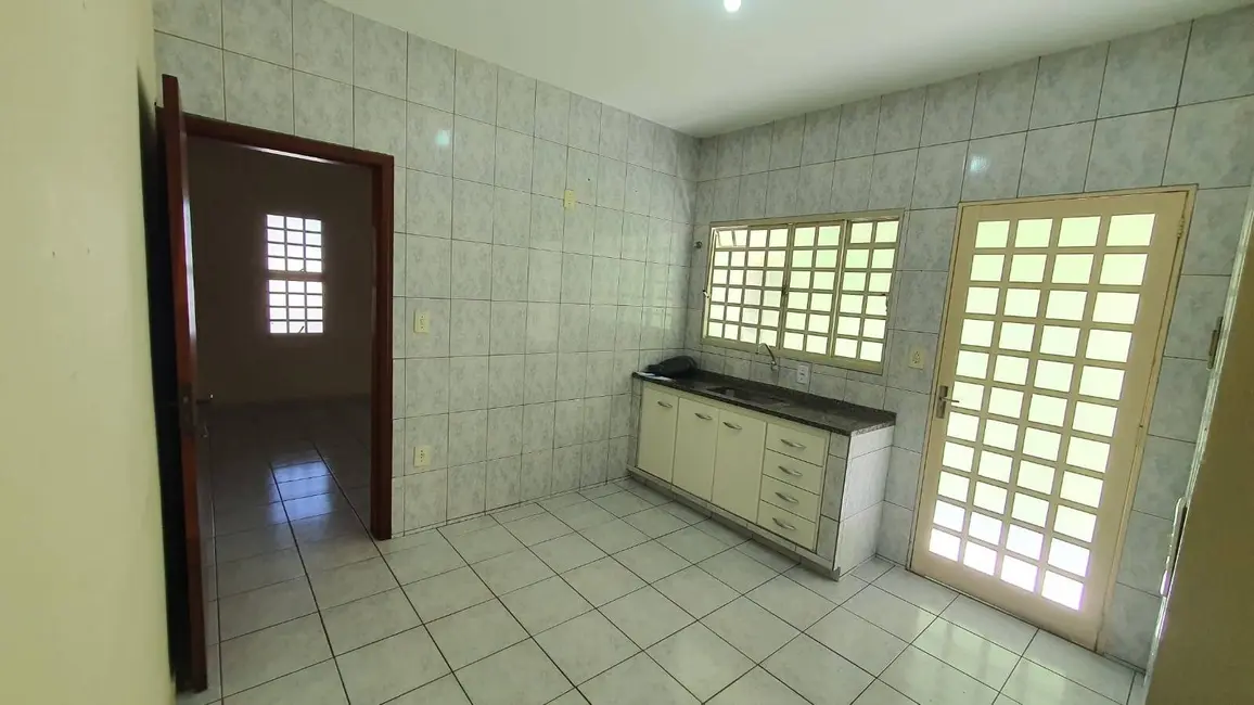 Foto 8 de Casa com 2 quartos à venda, 125m2 em Esplanada Independência, Taubate - SP