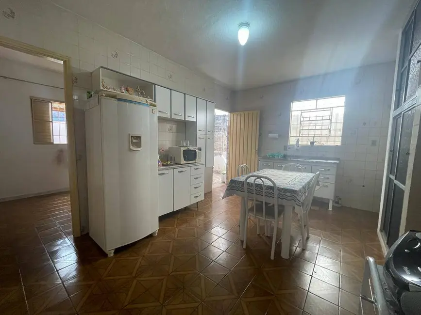 Foto 3 de Casa com 3 quartos à venda, 147m2 em Alto São Pedro, Taubate - SP