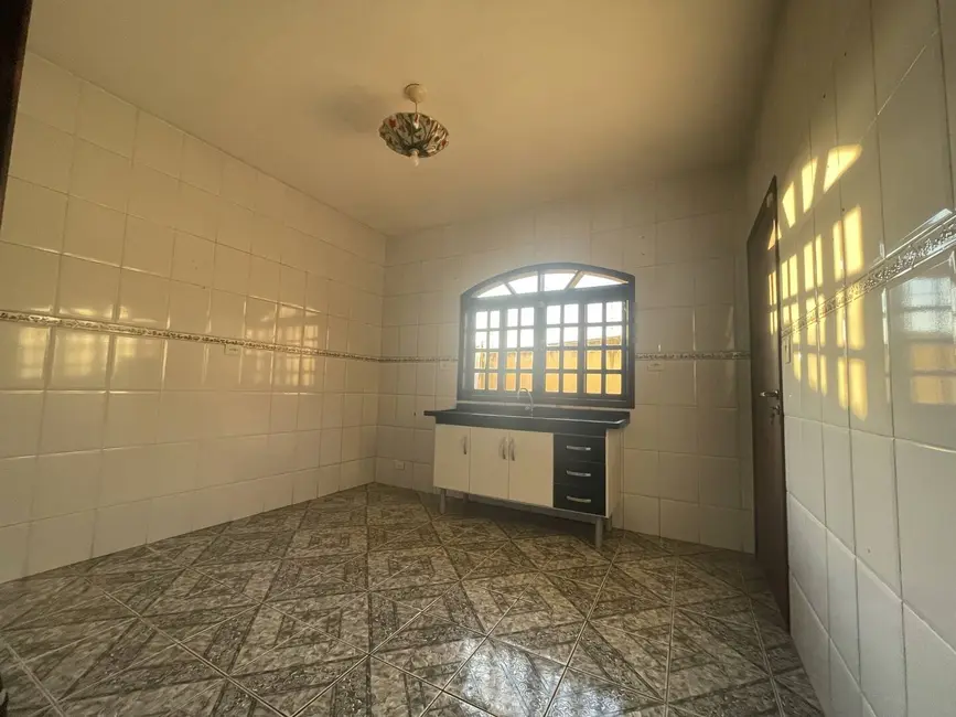 Foto 4 de Casa com 3 quartos à venda, 250m2 em Residencial São Charbel, Taubate - SP