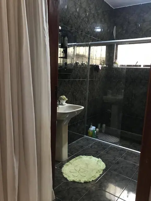 Foto 9 de Casa com 3 quartos à venda em Granjas Santa Terezinha, Taubate - SP