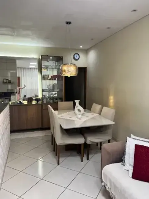 Foto 5 de Casa com 2 quartos à venda, 125m2 em Parque Aeroporto, Taubate - SP