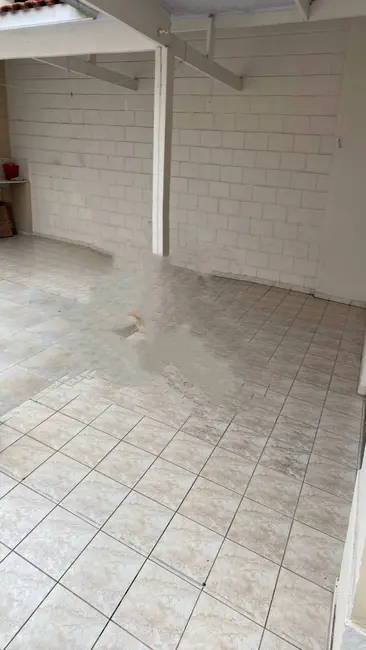 Casa com 3 quartos para alugar, 120m2 em Parque São Cristóvão, Taubate - SP - imagem 6 Foto 6 de Casa com 3 quartos para alugar, 120m2 em Parque São Cristóvão, Taubate - SP