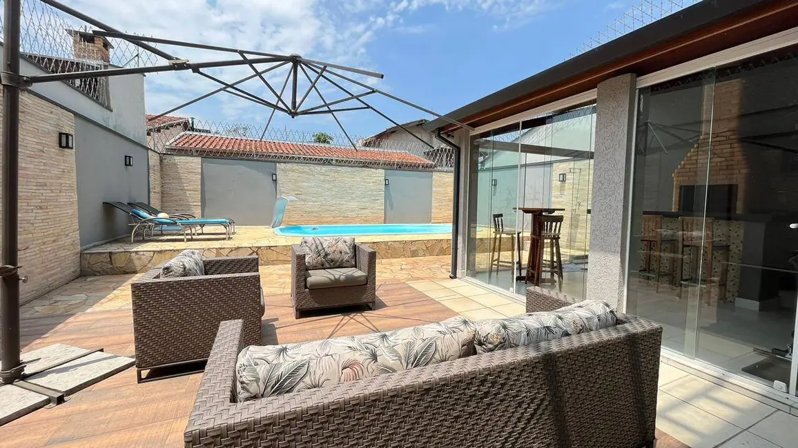 Foto 7 de Sobrado com 3 quartos à venda, 180m2 em Jardim Hípica Pinheiro, Taubate - SP