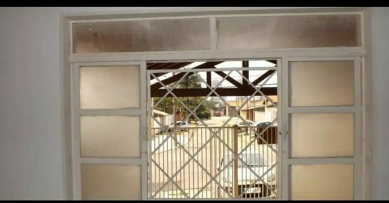 Foto 2 de Casa com 2 quartos para alugar, 95m2 em Esplanada Independência, Taubate - SP