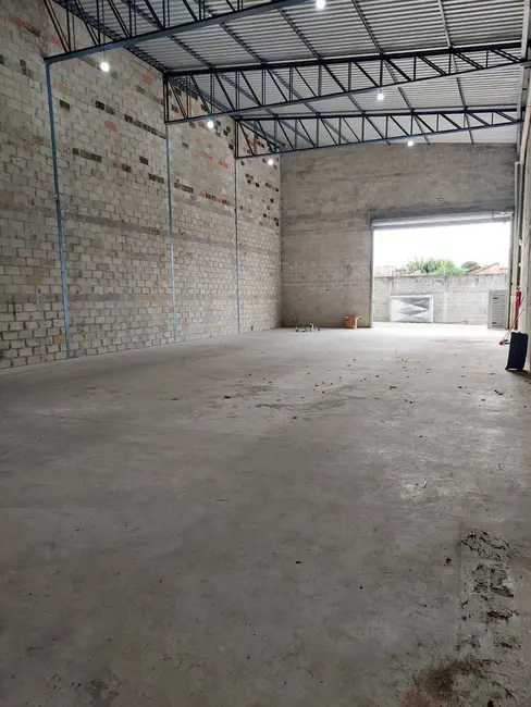 Foto 1 de Armazém / Galpão para alugar, 290m2 em Centro, Taubate - SP