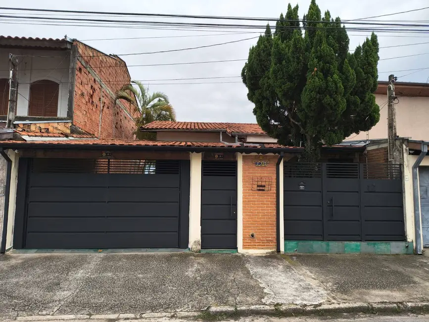 Casa com 4 quartos para alugar, 200m2 em Jardim Bela Vista, Taubate - SP - imagem 2 Foto 2 de Casa com 4 quartos para alugar, 200m2 em Jardim Bela Vista, Taubate - SP