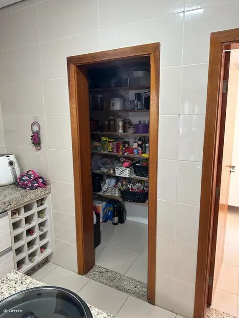 Foto 8 de Casa de Condomínio com 4 quartos à venda, 1000m2 em Condomínio Serra da Estrela, Atibaia - SP