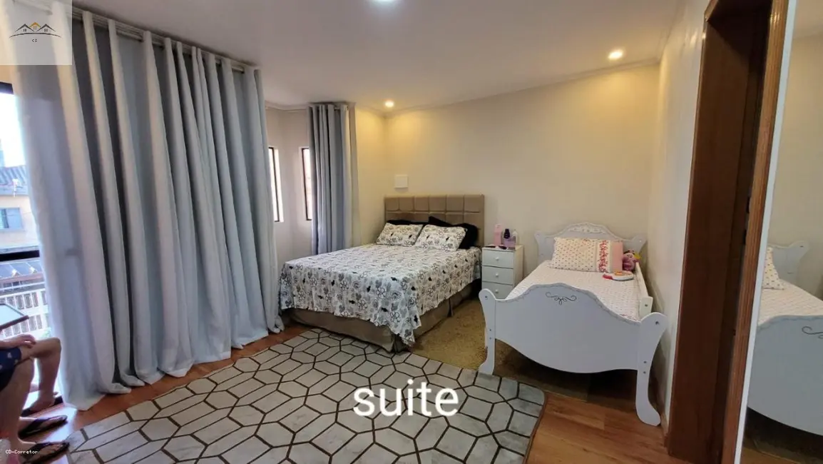 Foto 9 de Casa com 4 quartos à venda, 280m2 em Vila Nogueira, Diadema - SP