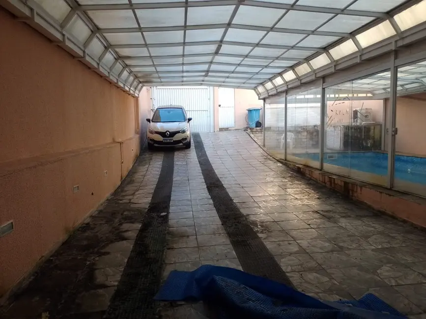 Foto 3 de Casa com 4 quartos para alugar, 450m2 em Jardim Las Vegas, Santo Andre - SP