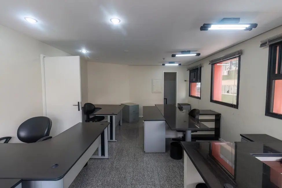 Sala Comercial à venda, 45m2 em Itaim Bibi, São Paulo - SP - imagem 4 Foto 4 de Sala Comercial à venda, 45m2 em Itaim Bibi, São Paulo - SP