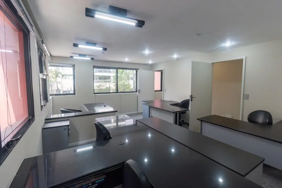 Sala Comercial à venda, 45m2 em Itaim Bibi, São Paulo - SP - imagem 2 Foto 2 de Sala Comercial à venda, 45m2 em Itaim Bibi, São Paulo - SP
