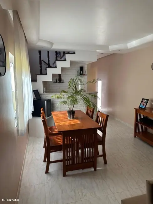 Foto 1 de Casa com 3 quartos à venda, 340m2 em Parque São Vicente, Maua - SP