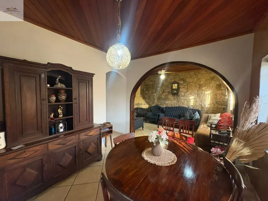 Casa com 3 quartos à venda, 350m2 em Rudge Ramos, Sao Bernardo Do Campo - SP - imagem 1 Foto 1 de Casa com 3 quartos à venda, 350m2 em Rudge Ramos, Sao Bernardo Do Campo - SP