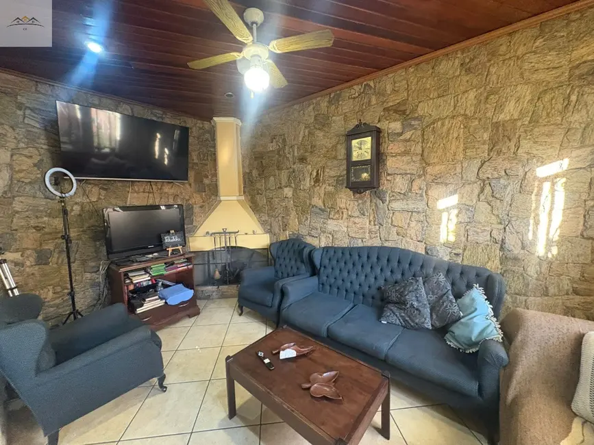 Casa com 3 quartos à venda, 350m2 em Rudge Ramos, Sao Bernardo Do Campo - SP - imagem 2 Foto 2 de Casa com 3 quartos à venda, 350m2 em Rudge Ramos, Sao Bernardo Do Campo - SP