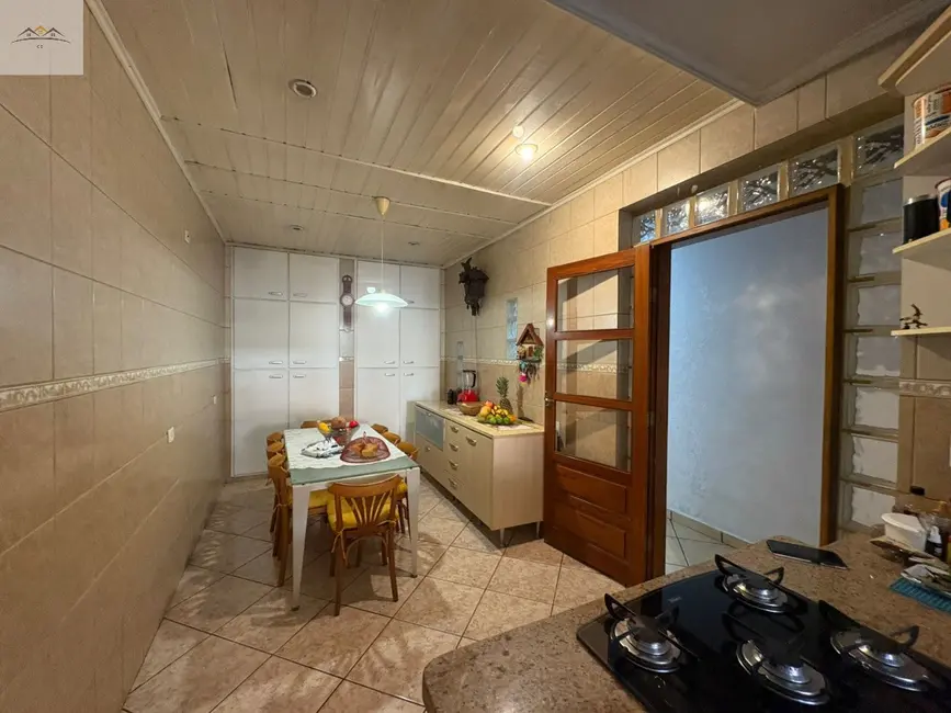 Casa com 3 quartos à venda, 350m2 em Rudge Ramos, Sao Bernardo Do Campo - SP - imagem 8 Foto 8 de Casa com 3 quartos à venda, 350m2 em Rudge Ramos, Sao Bernardo Do Campo - SP