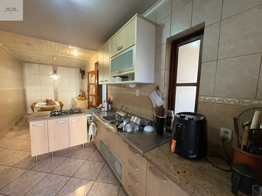 Casa com 3 quartos à venda, 350m2 em Rudge Ramos, Sao Bernardo Do Campo - SP - imagem 6 Foto 6 de Casa com 3 quartos à venda, 350m2 em Rudge Ramos, Sao Bernardo Do Campo - SP