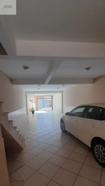 Casa com 3 quartos à venda, 139m2 em Jardim Las Vegas, Santo Andre - SP - imagem 4 Foto 4 de Casa com 3 quartos à venda, 139m2 em Jardim Las Vegas, Santo Andre - SP