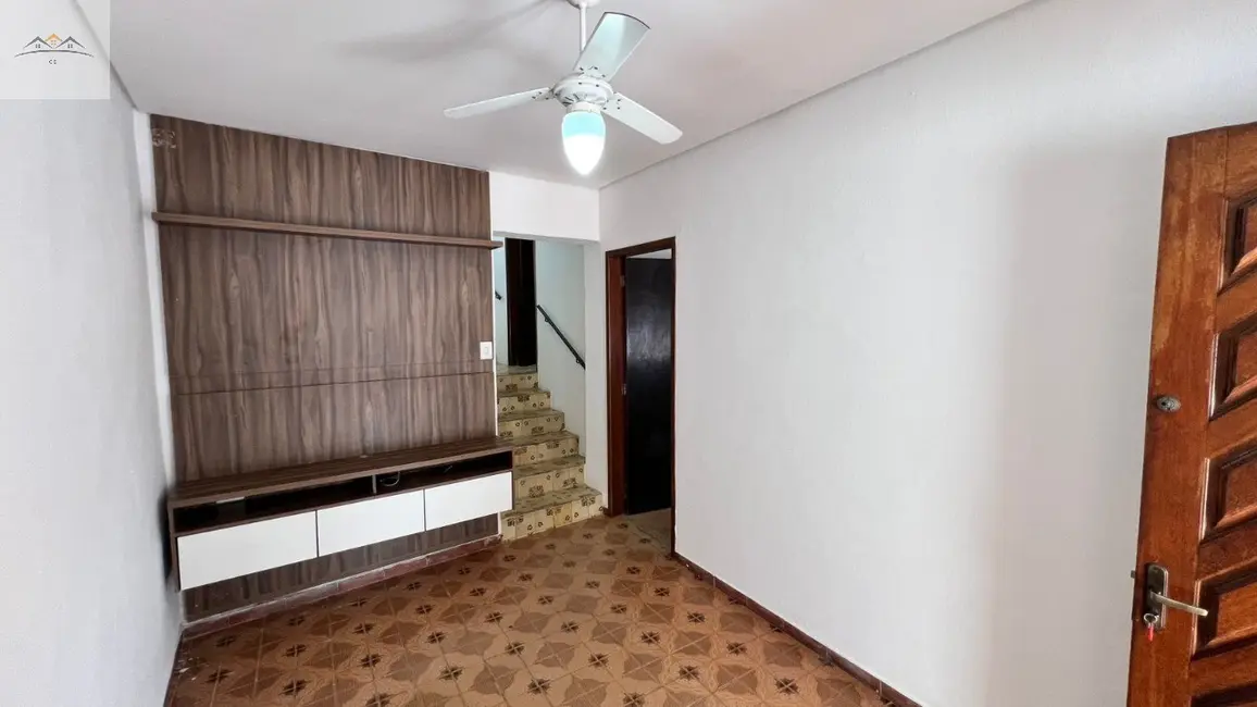 Foto 1 de Casa com 2 quartos para alugar, 120m2 em Vila Osasco, Osasco - SP