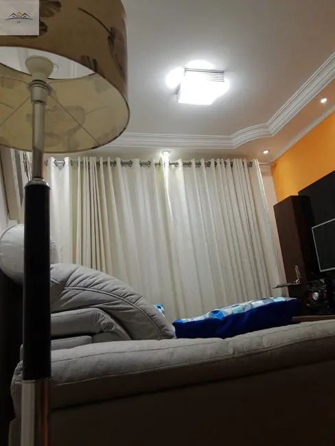 Foto 2 de Apartamento com 2 quartos à venda, 57m2 em Parque São Vicente, Maua - SP