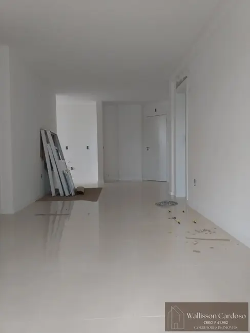 Foto 2 de Apartamento com 2 quartos à venda, 63m2 em Camboriu - SC