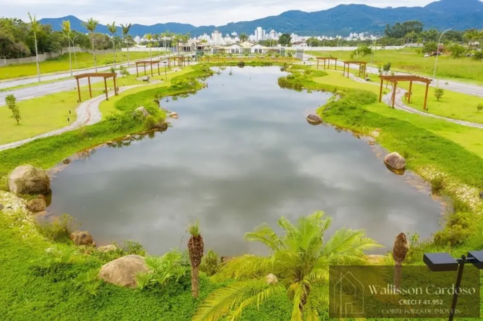 Foto 4 de Terreno / Lote à venda, 380m2 em Camboriu - SC