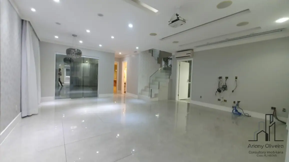 Casa de Condomínio com 4 quartos à venda, 578m2 em Recreio dos Bandeirantes, Rio De Janeiro - RJ - imagem 8 Foto 8 de Casa de Condomínio com 4 quartos à venda, 578m2 em Recreio dos Bandeirantes, Rio De Janeiro - RJ