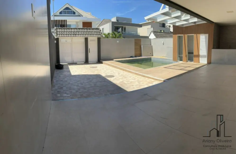 Casa de Condomínio com 3 quartos à venda, 360m2 em Recreio dos Bandeirantes, Rio De Janeiro - RJ - imagem 4 Foto 4 de Casa de Condomínio com 3 quartos à venda, 360m2 em Recreio dos Bandeirantes, Rio De Janeiro - RJ