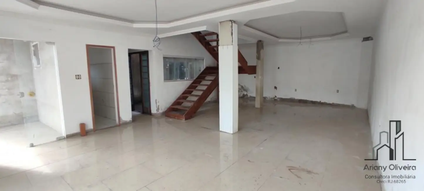 Foto 1 de Casa com 5 quartos à venda, 320m2 em Campo Grande, Rio De Janeiro - RJ