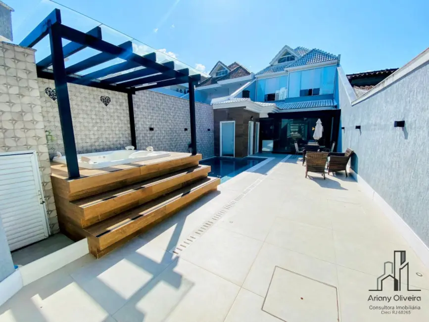 Foto 1 de Casa de Condomínio com 4 quartos à venda, 262m2 em Barra da Tijuca, Rio De Janeiro - RJ