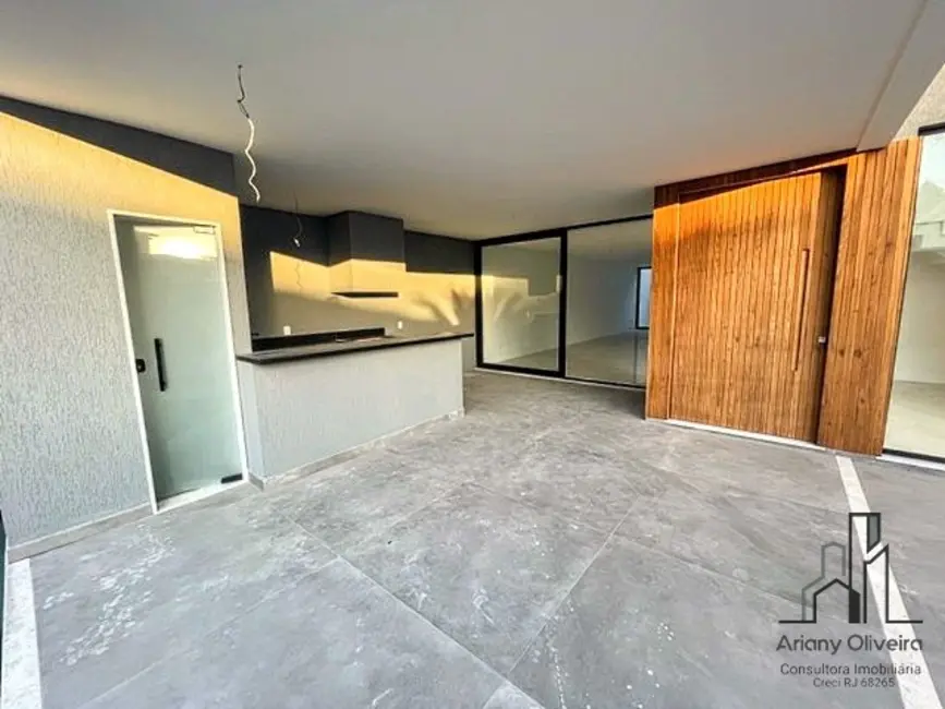 Casa de Condomínio com 4 quartos à venda, 310m2 em Recreio dos Bandeirantes, Rio De Janeiro - RJ - imagem 3 Foto 3 de Casa de Condomínio com 4 quartos à venda, 310m2 em Recreio dos Bandeirantes, Rio De Janeiro - RJ