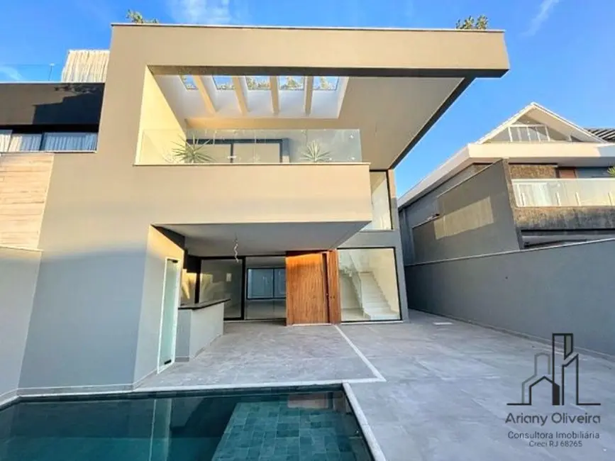 Foto 2 de Casa de Condomínio com 4 quartos à venda, 310m2 em Recreio dos Bandeirantes, Rio De Janeiro - RJ