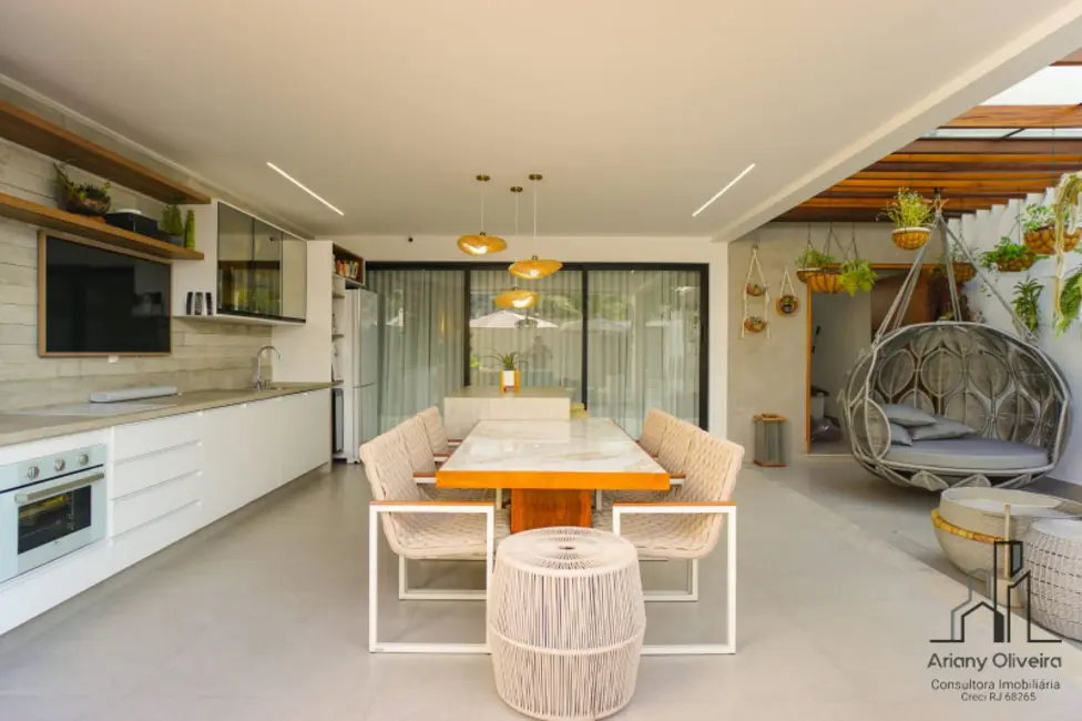 Casa de Condomínio com 6 quartos à venda, 420m2 em Barra da Tijuca, Rio De Janeiro - RJ - imagem 8 Foto 8 de Casa de Condomínio com 6 quartos à venda, 420m2 em Barra da Tijuca, Rio De Janeiro - RJ