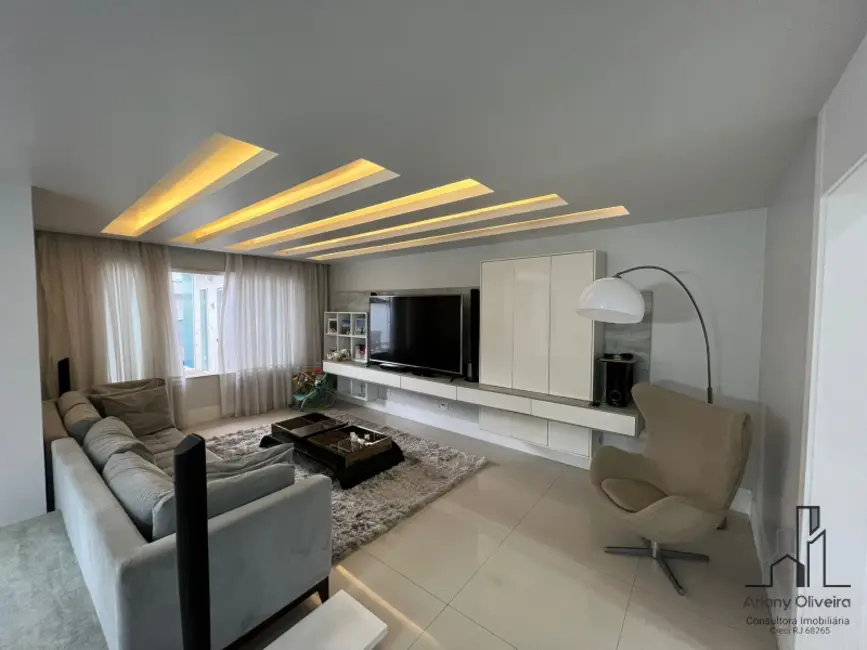 Casa de Condomínio com 4 quartos à venda, 420m2 em Recreio dos Bandeirantes, Rio De Janeiro - RJ - imagem 5 Foto 5 de Casa de Condomínio com 4 quartos à venda, 420m2 em Recreio dos Bandeirantes, Rio De Janeiro - RJ