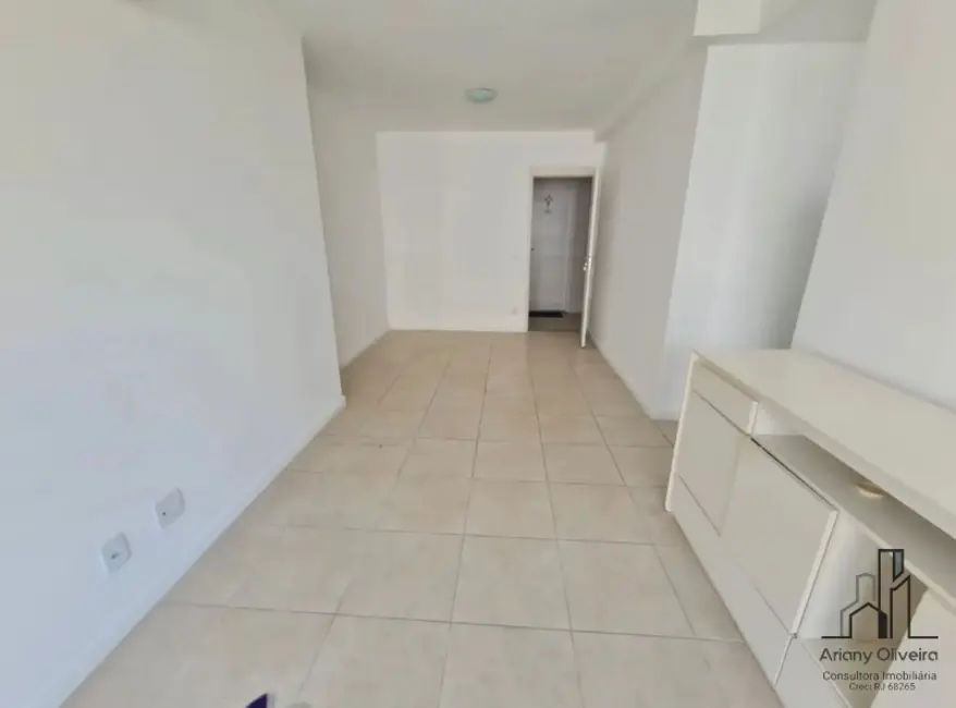 Foto 2 de Apartamento com 2 quartos à venda, 70m2 em Rio De Janeiro - RJ