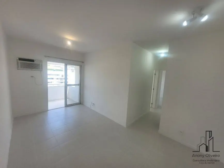 Foto 2 de Apartamento com 2 quartos à venda, 68m2 em Camorim, Rio De Janeiro - RJ