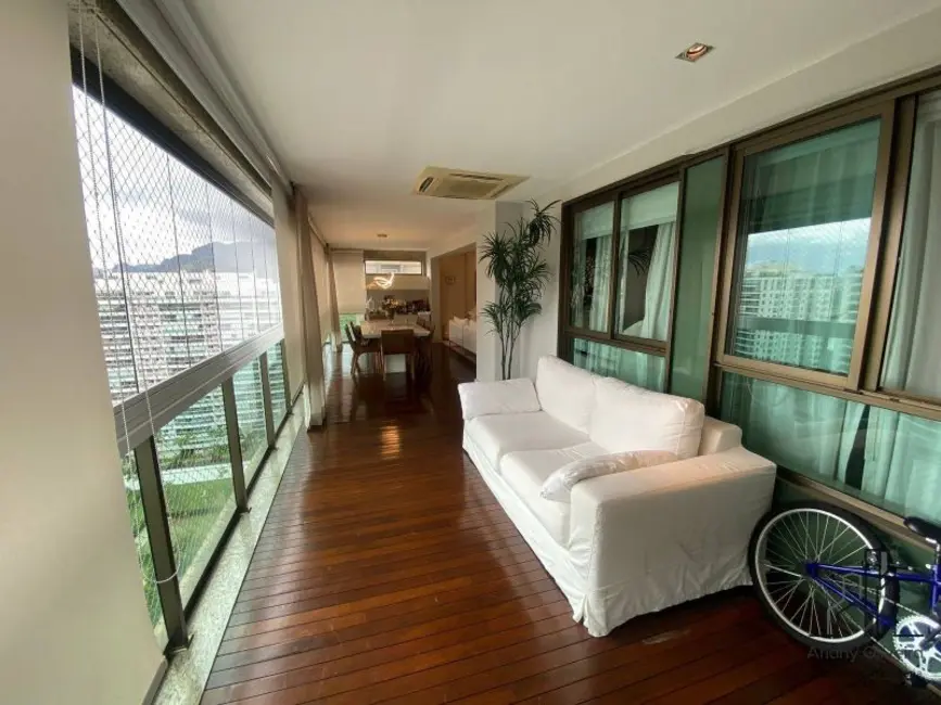Apartamento com 4 quartos à venda, 320m2 em Barra da Tijuca, Rio De Janeiro - RJ - imagem 4 Foto 4 de Apartamento com 4 quartos à venda, 320m2 em Barra da Tijuca, Rio De Janeiro - RJ