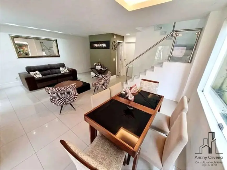 Casa de Condomínio com 4 quartos à venda, 220m2 em Recreio dos Bandeirantes, Rio De Janeiro - RJ - imagem 4 Foto 4 de Casa de Condomínio com 4 quartos à venda, 220m2 em Recreio dos Bandeirantes, Rio De Janeiro - RJ