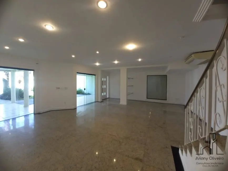 Casa de Condomínio com 5 quartos à venda, 300m2 em Recreio dos Bandeirantes, Rio De Janeiro - RJ - imagem 6 Foto 6 de Casa de Condomínio com 5 quartos à venda, 300m2 em Recreio dos Bandeirantes, Rio De Janeiro - RJ