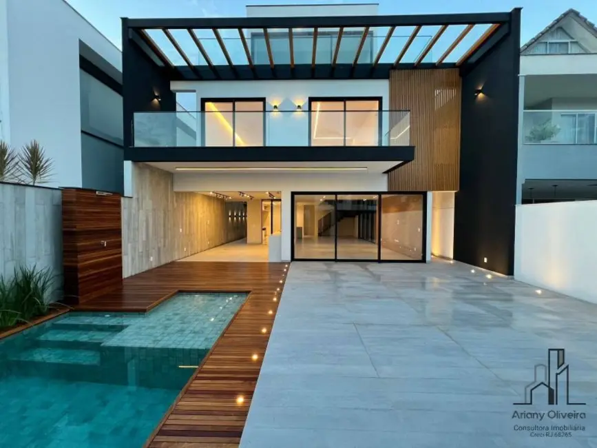 Foto 1 de Casa de Condomínio com 6 quartos à venda, 400m2 em Recreio dos Bandeirantes, Rio De Janeiro - RJ