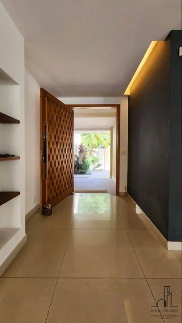 Casa de Condomínio com 4 quartos à venda, 358m2 em Barra da Tijuca, Rio De Janeiro - RJ - imagem 3 Foto 3 de Casa de Condomínio com 4 quartos à venda, 358m2 em Barra da Tijuca, Rio De Janeiro - RJ