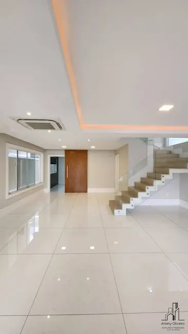 Casa de Condomínio com 4 quartos à venda, 358m2 em Barra da Tijuca, Rio De Janeiro - RJ - imagem 6 Foto 6 de Casa de Condomínio com 4 quartos à venda, 358m2 em Barra da Tijuca, Rio De Janeiro - RJ