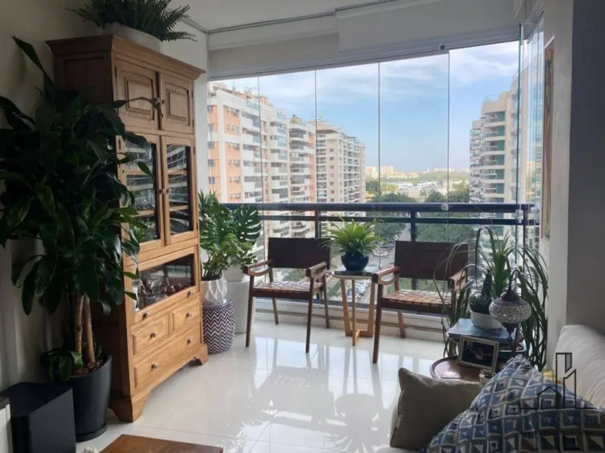 Apartamento com 2 quartos à venda, 70m2 em Rio De Janeiro - RJ - imagem 1 Foto 1 de Apartamento com 2 quartos à venda, 70m2 em Rio De Janeiro - RJ