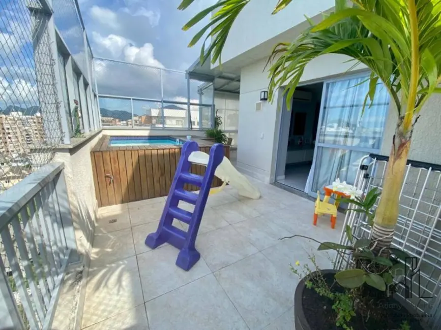 Cobertura com 3 quartos para alugar, 181m2 em Recreio dos Bandeirantes, Rio De Janeiro - RJ - imagem 4 Foto 4 de Cobertura com 3 quartos para alugar, 181m2 em Recreio dos Bandeirantes, Rio De Janeiro - RJ