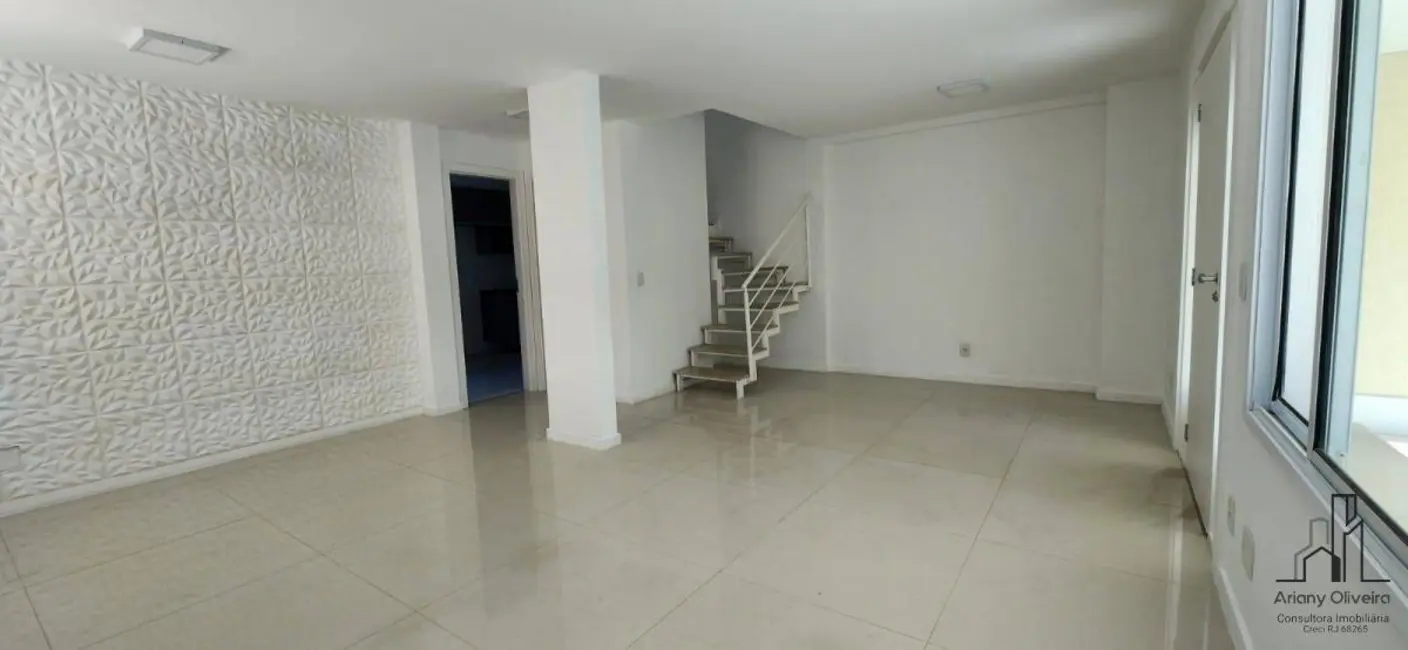 Casa de Condomínio com 4 quartos à venda, 156m2 em Recreio dos Bandeirantes, Rio De Janeiro - RJ - imagem 2 Foto 2 de Casa de Condomínio com 4 quartos à venda, 156m2 em Recreio dos Bandeirantes, Rio De Janeiro - RJ