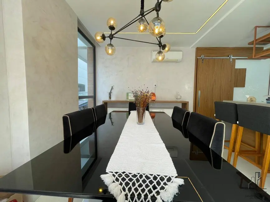 Casa de Condomínio com 4 quartos à venda, 192m2 em Recreio dos Bandeirantes, Rio De Janeiro - RJ - imagem 3 Foto 3 de Casa de Condomínio com 4 quartos à venda, 192m2 em Recreio dos Bandeirantes, Rio De Janeiro - RJ