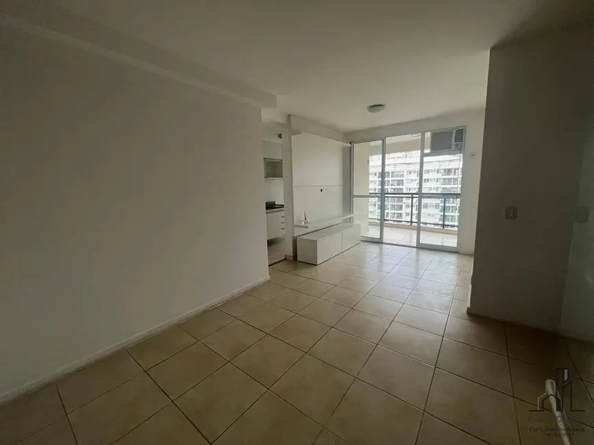 Foto 2 de Apartamento com 2 quartos para alugar, 70m2 em Jacarepaguá, Rio De Janeiro - RJ